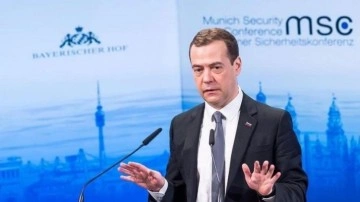 Medvedev'den tahıl koridoru açıklaması: G7 kararına göre bitebilir