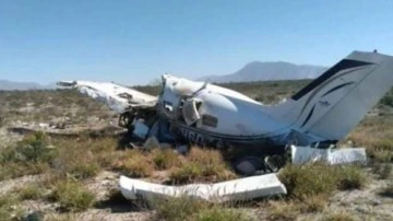Meksika'da küçük uçağın düşmesi sonucu 4 kişi öldü