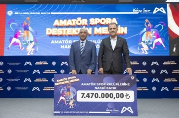 Mersin Büyükşehir Belediyesinden amatör kulüplere 7 milyon 470 lira destek
