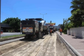 Mersin’de asfalt çalışmaları sürüyor
