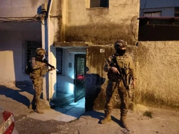 Mersin'de Kökünü Kurutma Operasyonu: 70 gözaltı