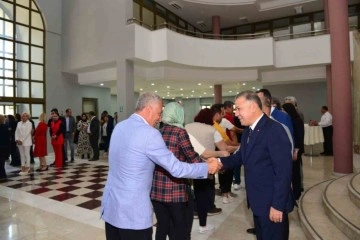 Mersin Üniversitesi Personeli Bayramlaşma Töreninde Bir Araya Geldi