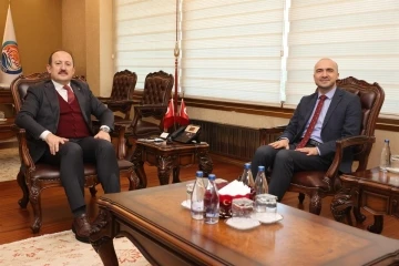 Mersin Valisi Pehlivan, KOSGEB Başkanı İbrahimcioğlu ile görüştü
