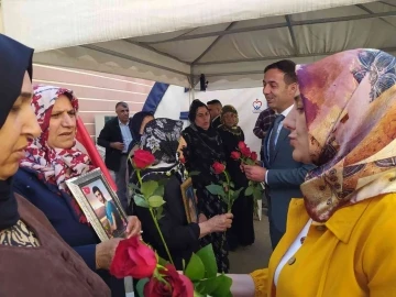 MHP Diyarbakır İl Başkanı Kayaalp, şehit ve gazi anneleriyle bir araya geldi
