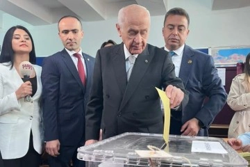 MHP Genel Başkanı Bahçeli oyunu Ankara'da kullandı !