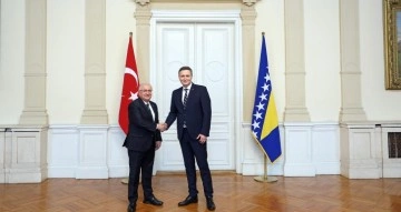 Milli Savunma Bakanı Bosna Hersek'te Temaslarda Bulundu