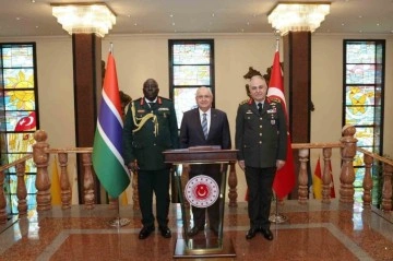 Milli Savunma Bakanı Gambiya Genelkurmay Başkanını Kabul Etti