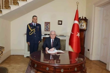 Milli Savunma Bakanı Güler, İngiltere Genelkurmay Başkanı Oramiral Radakin ile görüştü
