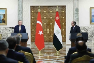 Mısır Cumhurbaşkanı es-Sisi: &quot;İki ülke arasında yeni bir sayfa açıyoruz&quot;

