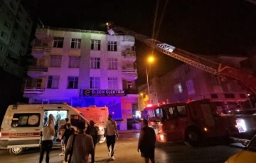 Mobilya mağazasının bodrum katındaki yangın korkuttu; 20 kişi dumandan etkilendi