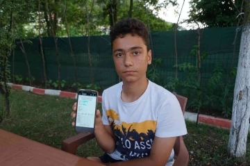 Mum ışığında LGS’ye hazırlanan afetzede öğrenci Türkiye birincisi oldu
