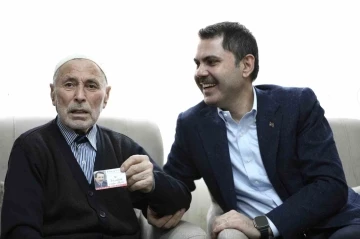 Murat Kurum, vatandaşın çay davetini geri çevirmedi
