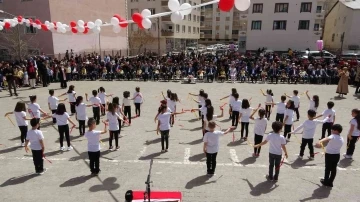 Muş’ta 23 Nisan Ulusal Egemenlik ve Çocuk Bayramı kutlandı
