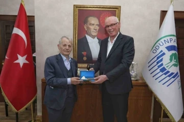 Mustafa Abdülcemil Kırımoğlu’ndan Başkan Kurt’a hayırlı olsun ziyareti
