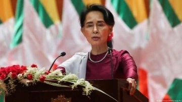 Myanmar'ın devrik liderine seçimlerden sahtekarlıktan 3 yıl hapis