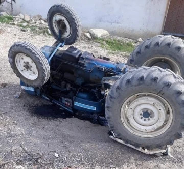 Nallıhan’da traktör devrildi: 1 ölü
