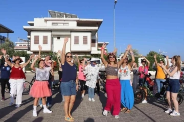 Nazilli’de ’Süslü Kadınlar’ bisiklet turu gerçekleştirildi
