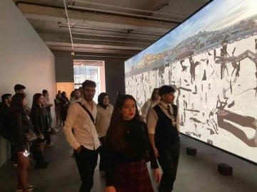 NEVÜ’lü öğrenciler 17. İstanbul Bienali’ne katıldı
