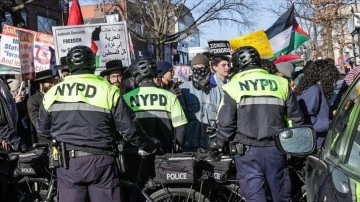 New York'ta Filistin Destekçileri Protesto Eylemi Gerçekleştirdi