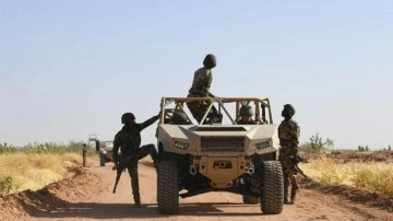 Nijer, ECOWAS'a karşı iki ülkeye topraklarına girme izni verdi