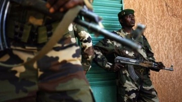 Nijer'deki askeri cuntadan ECOWAS kararı! Askeri müdahale masadaydı!
