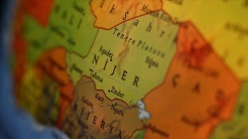 Nijer'deki askeri yönetim diyaloğu kabul etti