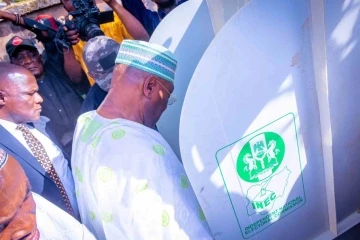 Nijerya’da halk devlet başkanlığı seçimi için sandık başında
