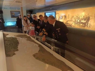 Nusret Müze Gemisi Erdek’te

