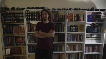 Öğrenci evine bin kitaplık kütüphane kurdu
