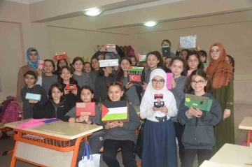 Öğrenciler kumbara yapıp harçlık biriktirdi, Filistin’e destek oldu
