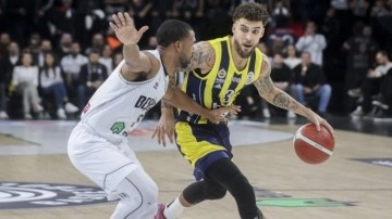 Olaylı derbide Beşiktaş, Fenerbahçe'ye geçir vermedi