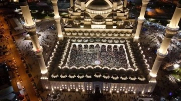 On Binlerce Kişi Şahinbey Millet Cami ve Külliyesi'nde Kadir Gecesi'ni Kutladı