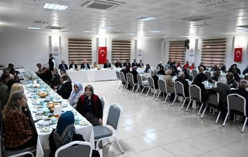 Osmaniye’de huzurevi sakinlerine iftar yemeği

