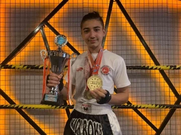(ÖZEL) Eskişehirli genç kick boks şampiyonun hedefi Milli Takım
