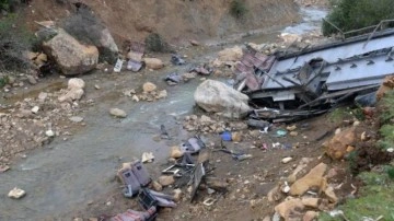 Pakistan'da otobüs kazası: 5 ölü