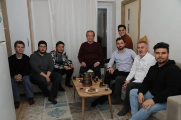 Pamukkale Belediye Başkan Adayı Halil Pekdemir Öğrenci Evine Konuk Oldu