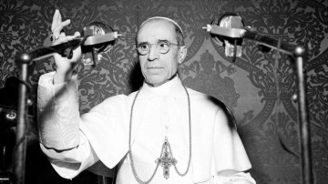 Papa 12. Pius, Holokost'u biliyordu ama ses çıkarmadı