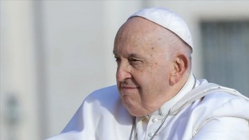Papa Franciscus'un Vatikan'daki Durumu Gündemde