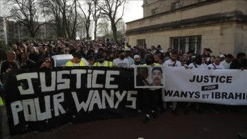 Paris Polisinin Kovaladığı Gencin Ölümüne Tepki