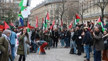 Paris'te Filistin Destekçileri Sorbonne Meydanı'nda Buluştu