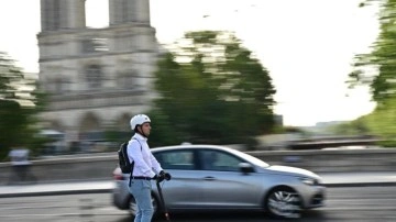 Paris'te scooter yasağı: Bir gecede hepsi toplatıldı