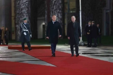 Polonya Başbakanı Tusk: &quot;AB olarak askeri açıdan Rusya’dan daha zayıf olmamız için hiçbir sebep yok&quot;
