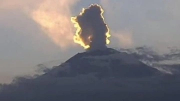 Popocatepetl Yanardağı&rsquo;nda son 1 ayda 13 patlama