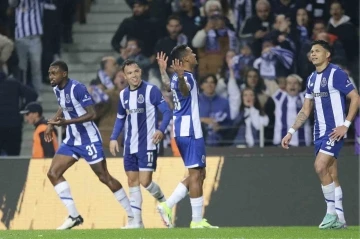 Portekiz derbisinde kazanan 5 golle Porto oldu
