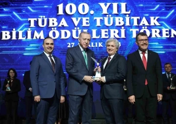 Prof. Dr. Ömer Özkan’a TÜBİTAK Hizmet Ödülü

