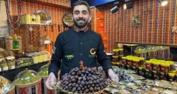 Ramazan’ın vazgeçilmez lezzeti hurma 250 TL’den satılıyor