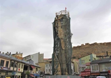Restorasyonu devam eden Tarihi Saat Kulesi’nde son rötuşlar
