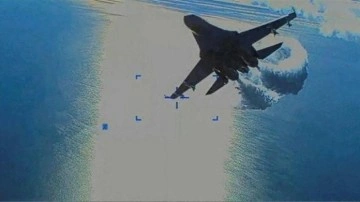 Rus savaş uçağı ABD bombardıman uçaklarına karşı havalandı