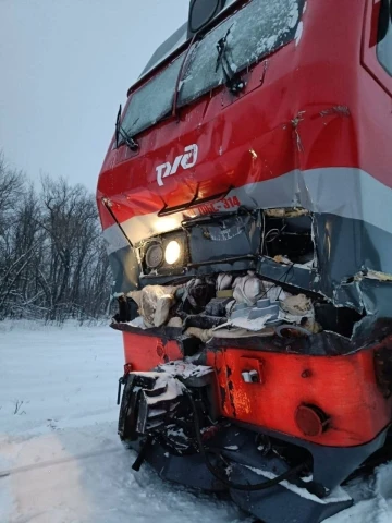 Rusya’da iki tren çarpıştı: 25 yaralı
