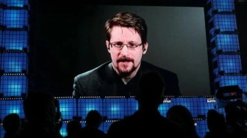 Rusya Edward Snowden'a vatandaşlık verdi. Snowden'a Rusya garantisi...